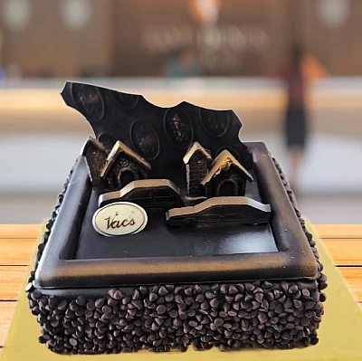 Best Brand Cake Midnight delivery in Hyderabad